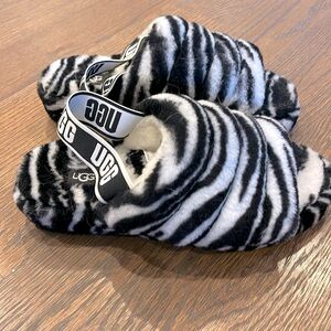 Ugg Fluff Yeah Slide Zebra Size 8, barely worn